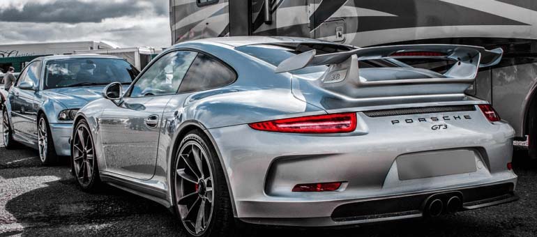 8 Contactless Auto Sales Tools for Aspiring Digital Dealers