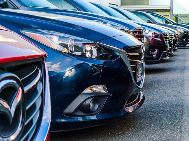 Car Broker vs Car Dealer - What Are The Differences and What to Choose?